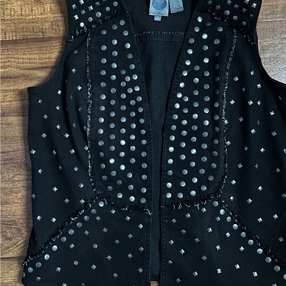 DG2 Diane Gilman ~ Size Large ~ Black Denim W/ Silver Studded Jacket Vest - Picture 12 of 15